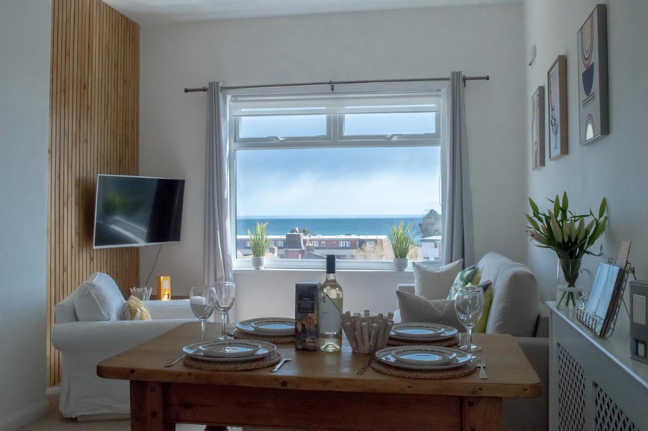Bed& Boujee With Sea Views Apartment Торки Екстериор снимка